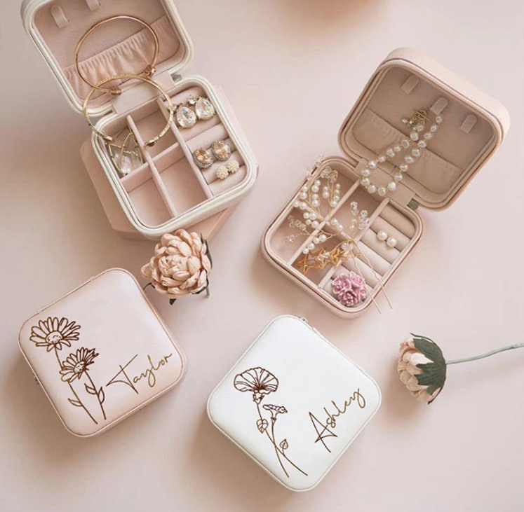 Birth Flower Jewelry Travel Case, Birth Month Flower Gift, Personalized Birthday Gift, Leather Jewelry Travel Case, Custom Jewelry Case